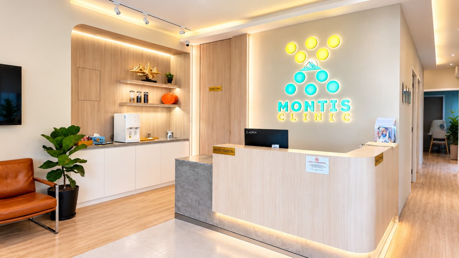 Montis Clinic reception